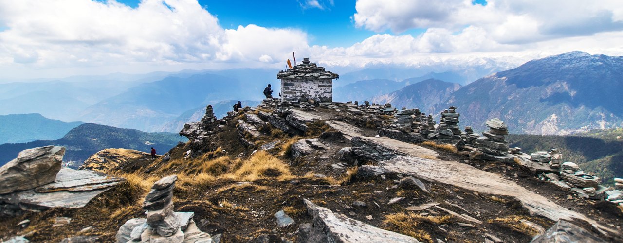 Chandrashila Peak – Stunning Sunrises & Panoramic Views 