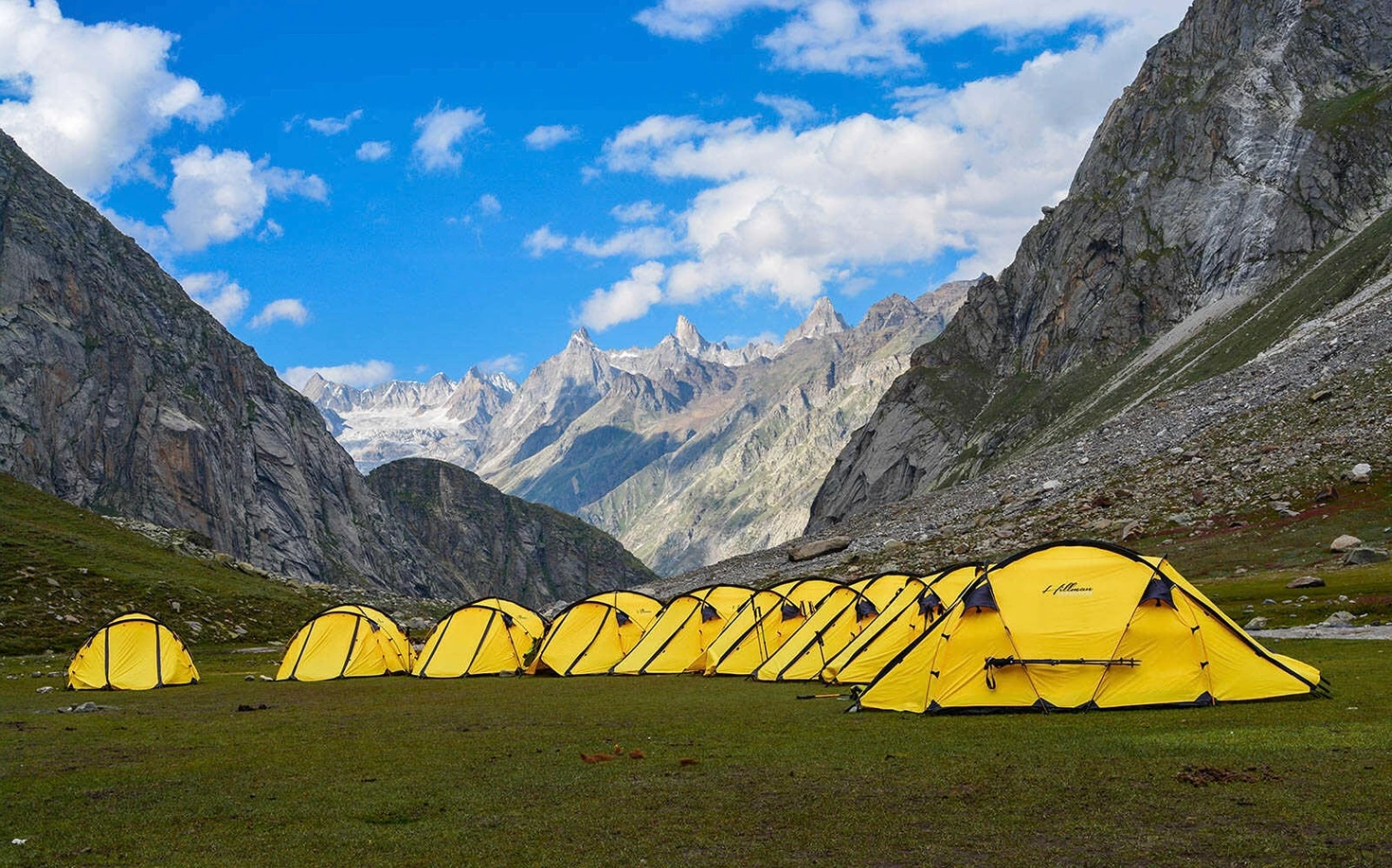 Hampta Pass Trek 2026: Complete Guide for First-Time Trekkers