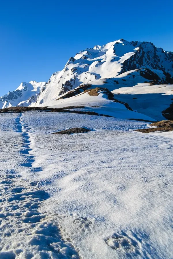 Sar Pass Trek